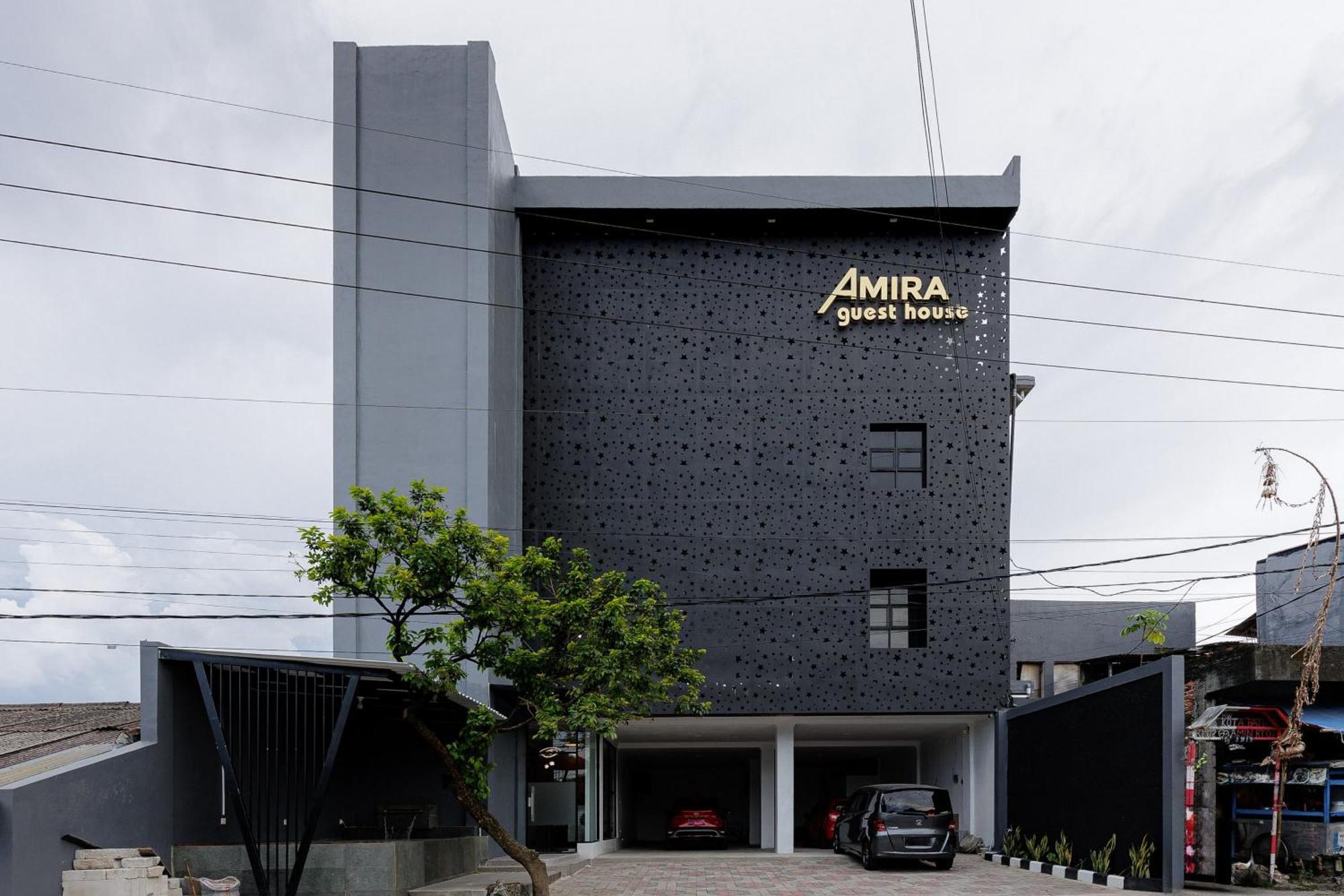 Urbanview Hotel Amira Syariah Bogor Pamoyanan Exterior foto